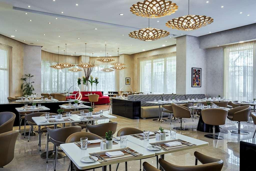 シュタイゲンベルガー ホテル エル タハリール カイロ レストラン 写真